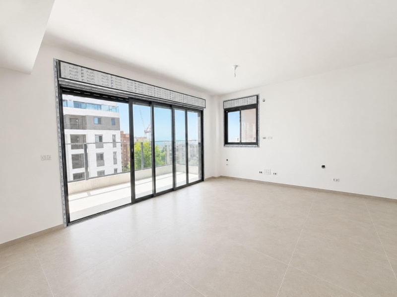 Apartment for Sale in Netanya - Image 2
