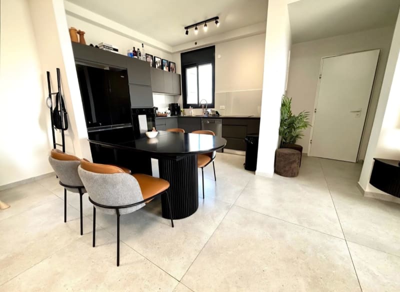 Apartment for Sale in Netanya - Image 2