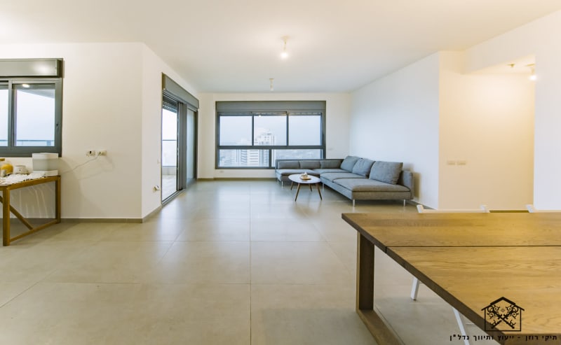 Apartment for Sale in Netanya - Image 2