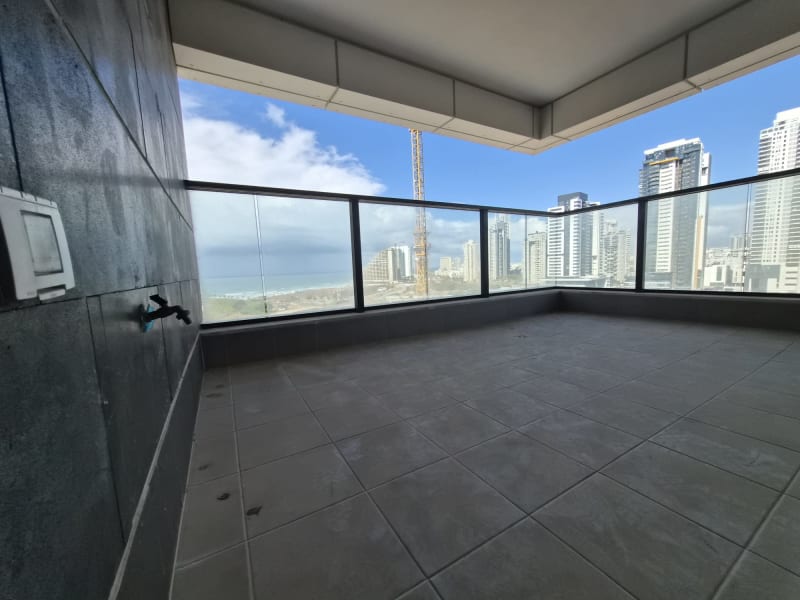 Apartment for Sale in Bat Yam - Image 2