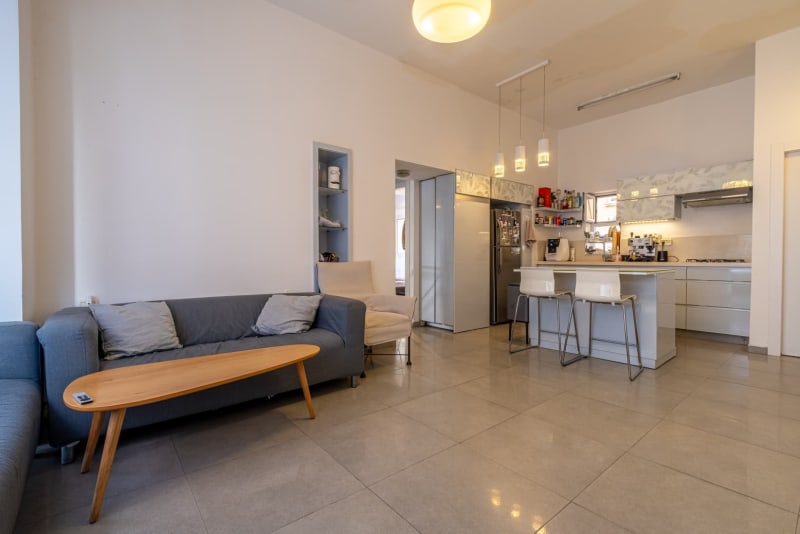 Apartment for Sale in Tel Aviv-Yafo - Image 2