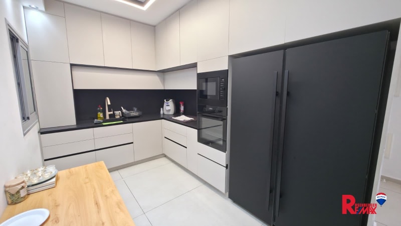 Apartment for Sale in Rishon LeTsiyon - Image 3