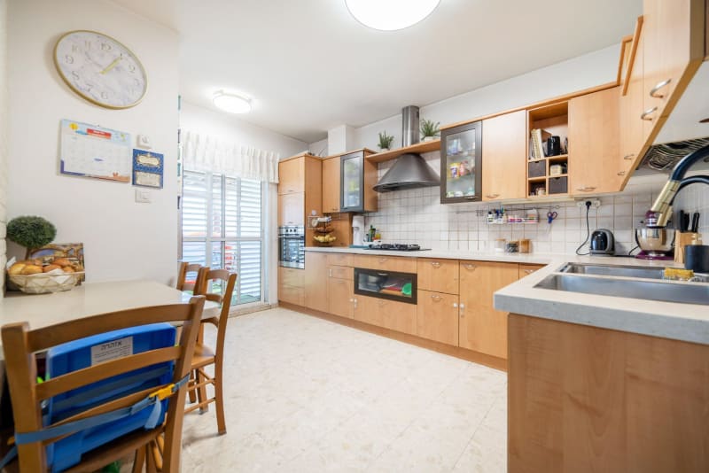 Apartment for Sale in Petah Tikva - Image 2