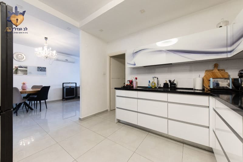 Apartment for Sale in Bat Yam - Image 3