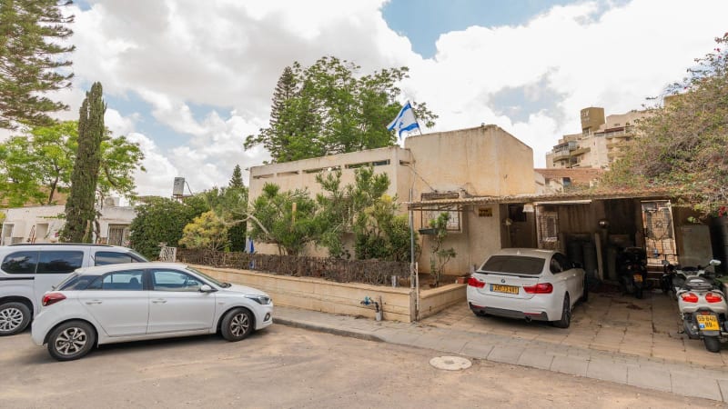 Villa for Sale in Beersheba - Image 1