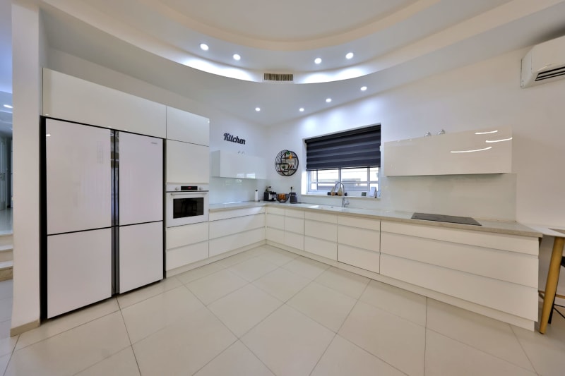Apartment for Sale in Kiryat Motzkin - Image 3