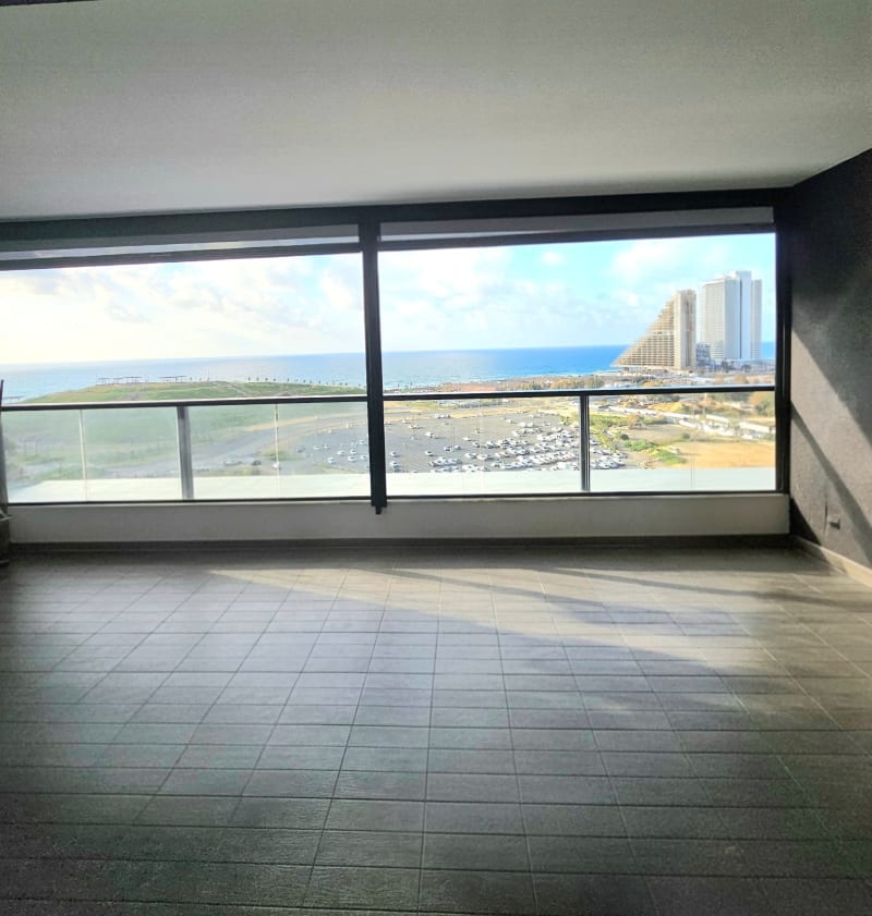 Apartment for Sale in Bat Yam - Image 2
