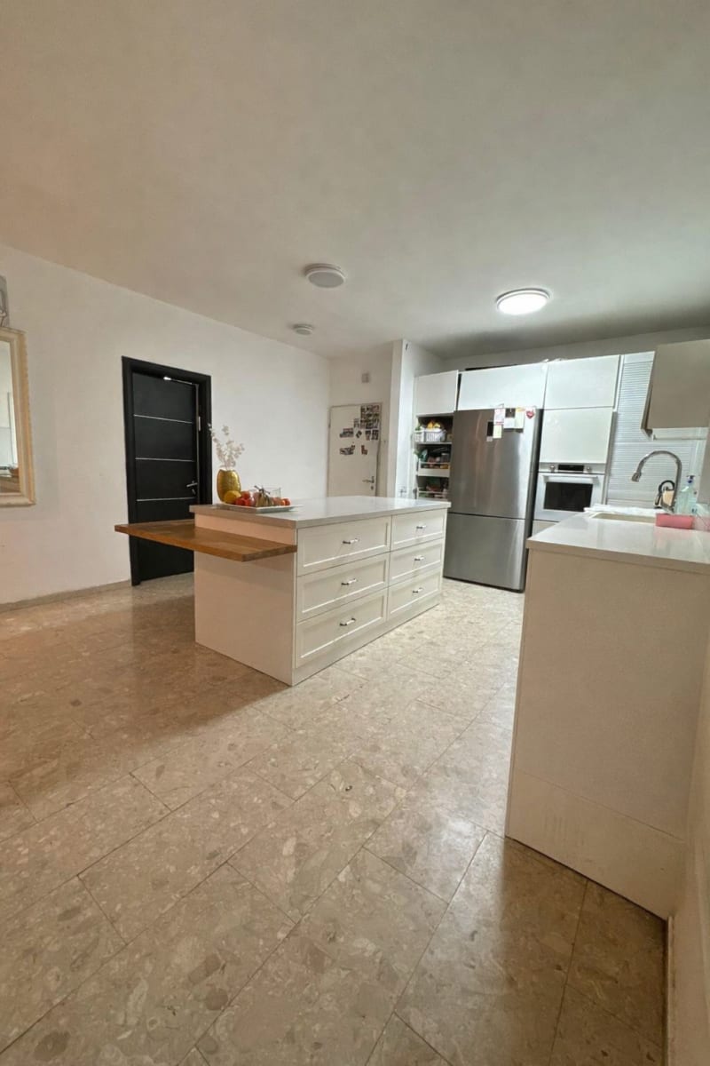 Apartment for Sale in Holon - Image 4