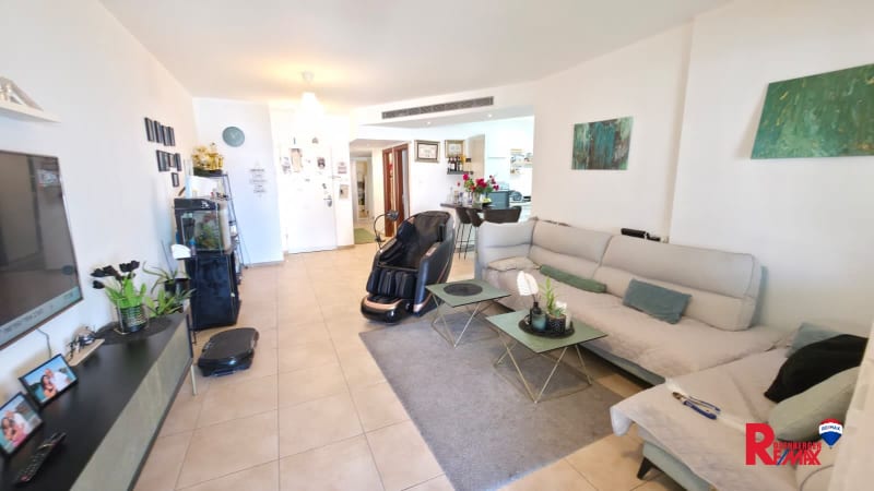 Apartment for Sale in Holon - Image 2