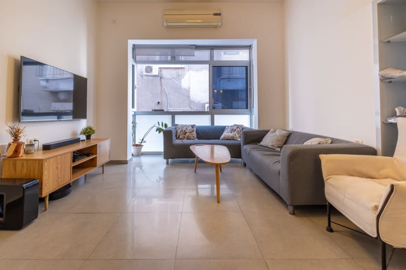 Apartment for Sale in Tel Aviv-Yafo - Image 4