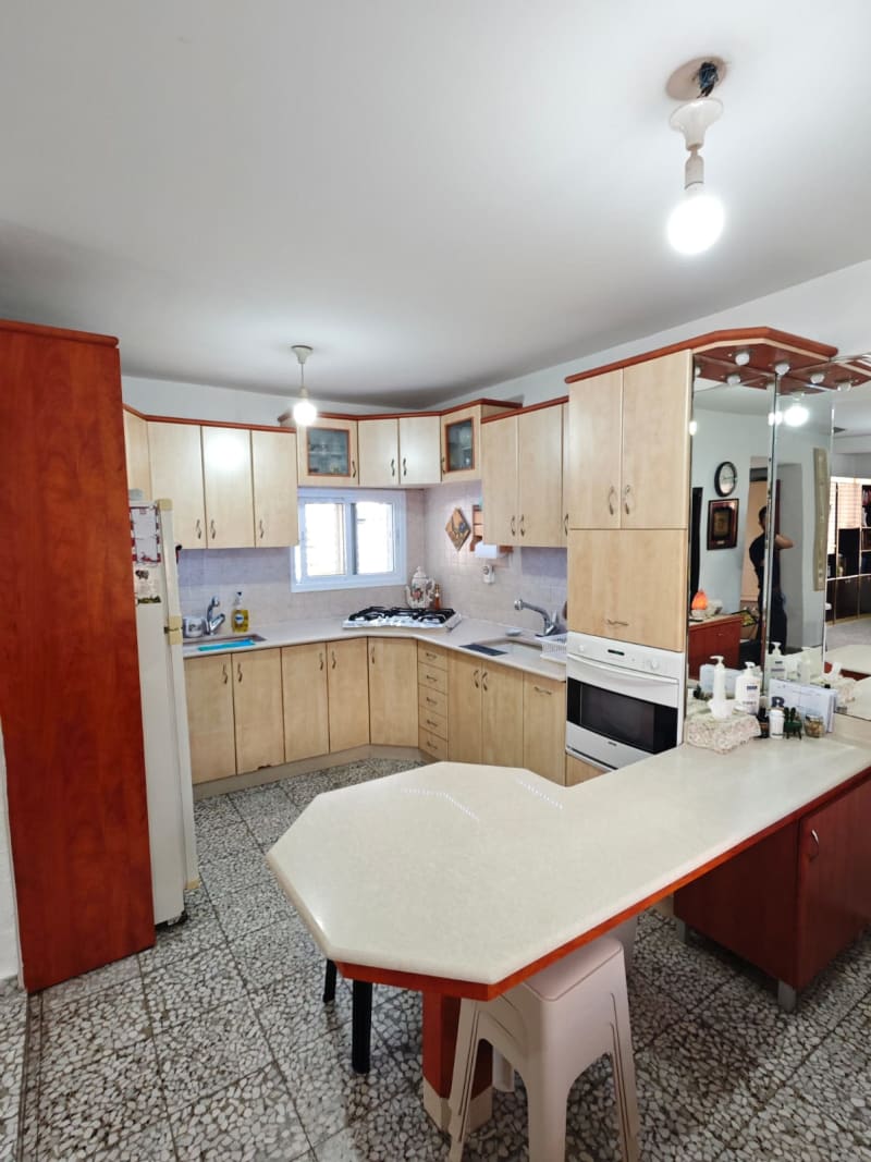 Apartment for Sale in Lod - Image 4