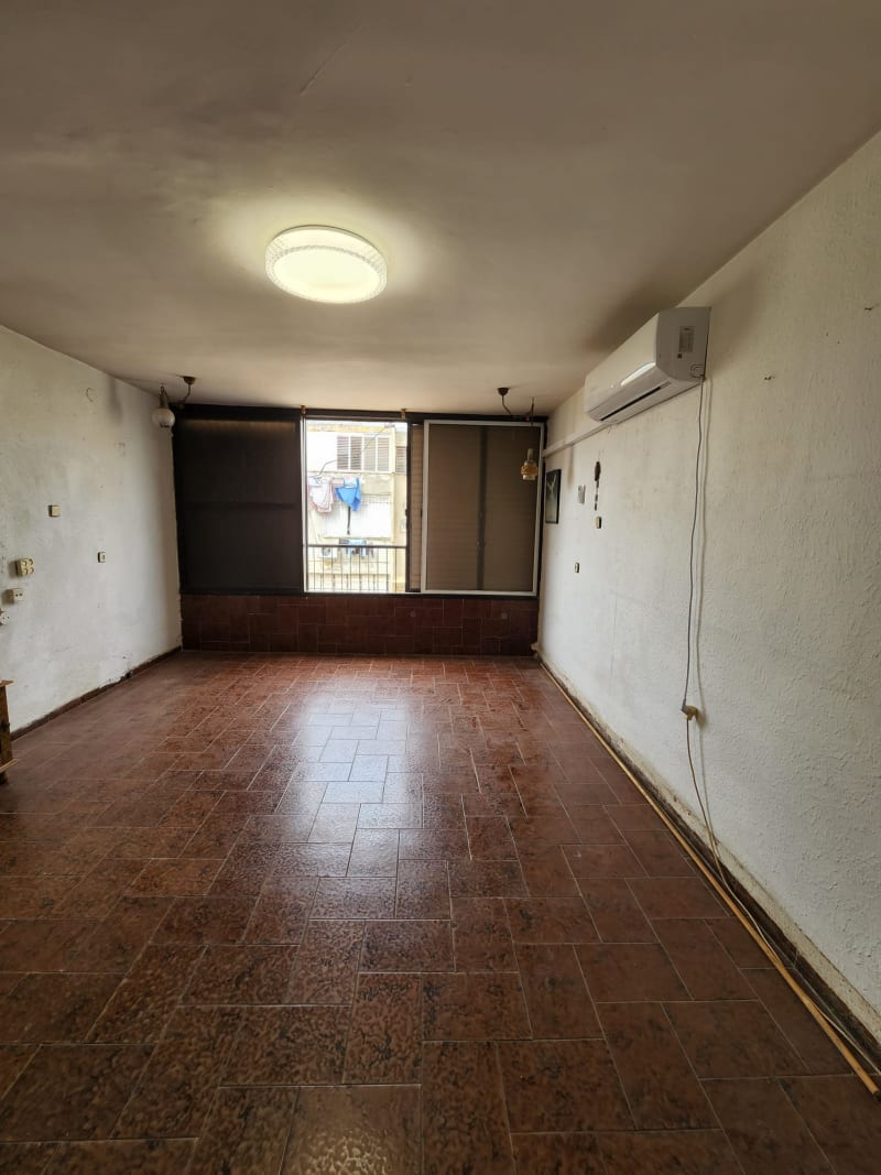 Apartment for Sale in Lod - Image 1