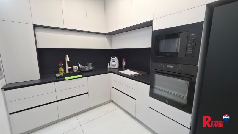 Apartment for Sale in Rishon LeTsiyon - Image 4