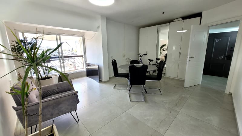 Apartment for Sale in Holon - Image 3