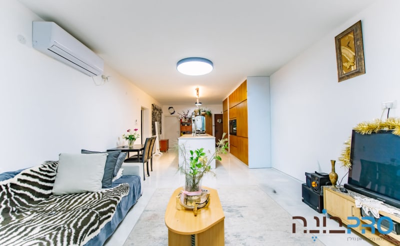 Apartment for Sale in Rishon LeTsiyon - Image 2