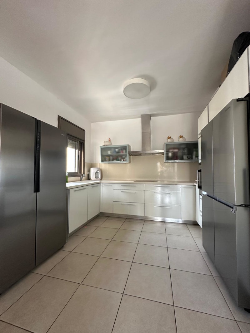 Apartment for Sale in Petah Tikva - Image 2