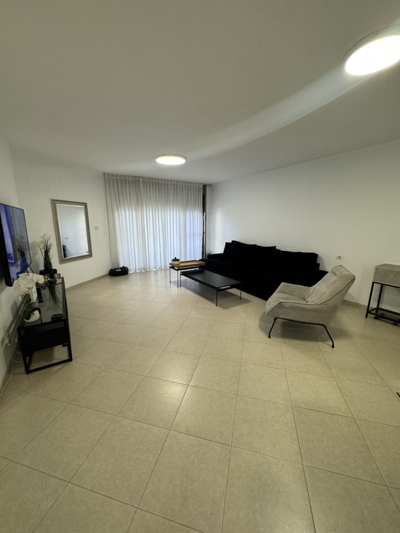 Apartment for Sale in Holon - Image 3