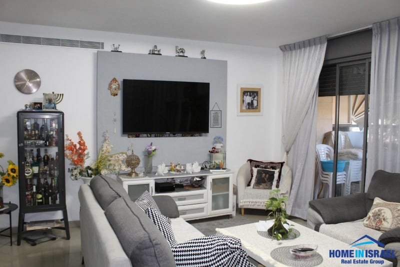 Apartment for Sale in Netanya - Image 2