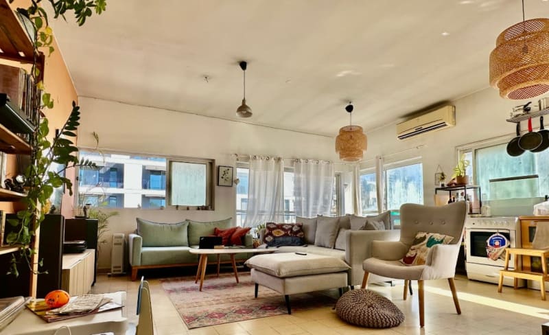 Apartment for Sale in Tel Aviv-Yafo - Image 2