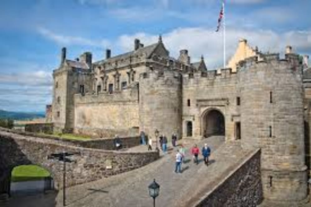 Stirling Castle Guide & Tours | 2026-2027