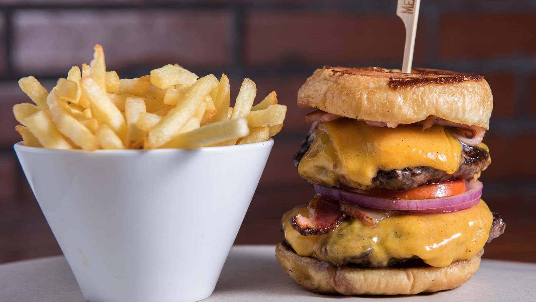 Dixie Steakhouse: Tel Aviv's Enduring 'Manhattan Style' Culinary Icon Since 1993