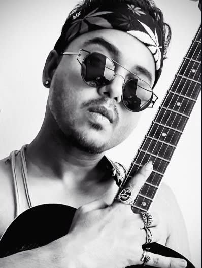 Professional Solo Singer for Events, Parties & Private Functions — photo 1
