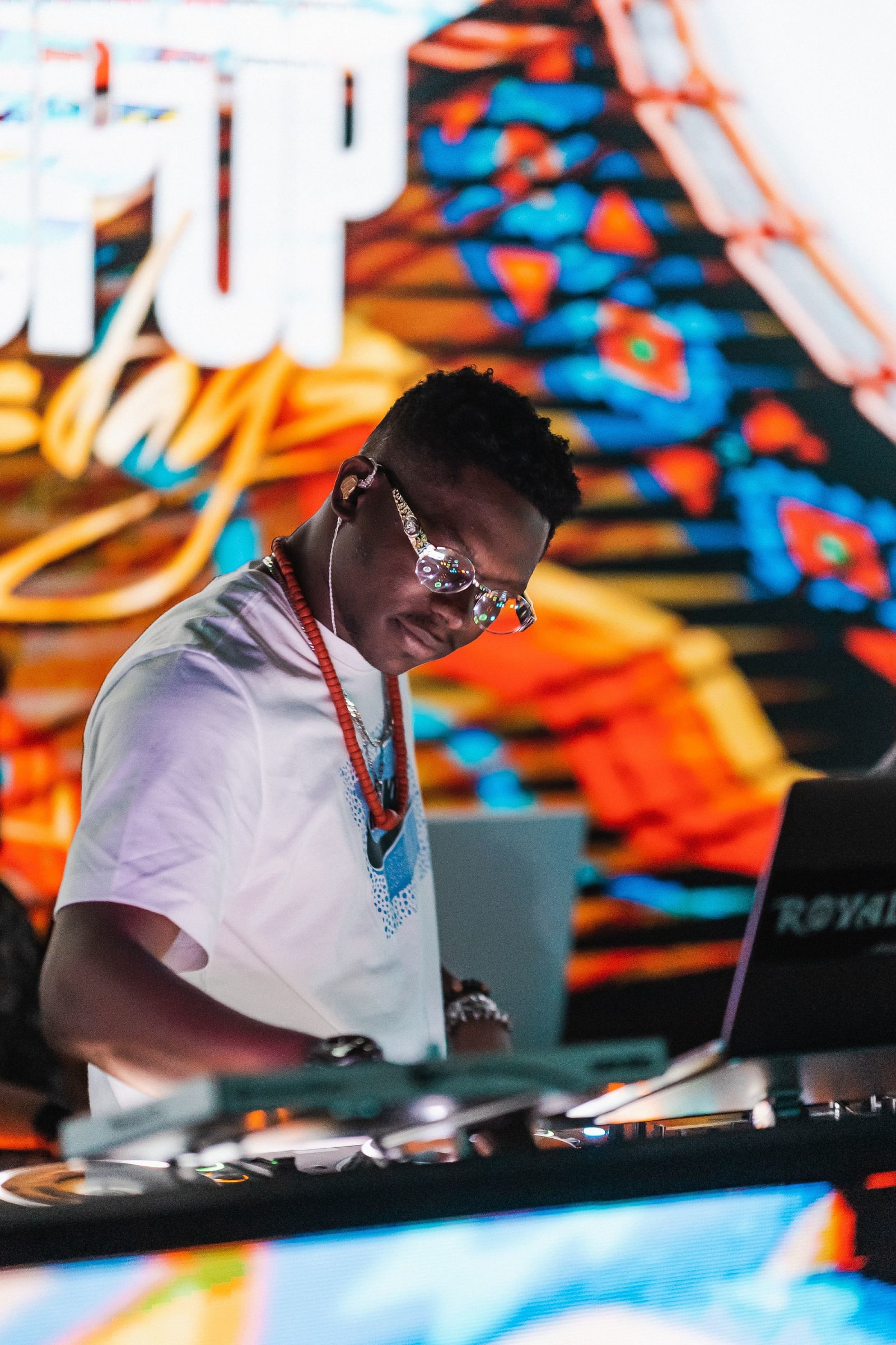 Global Sound High Energy Performance Dj — photo 1