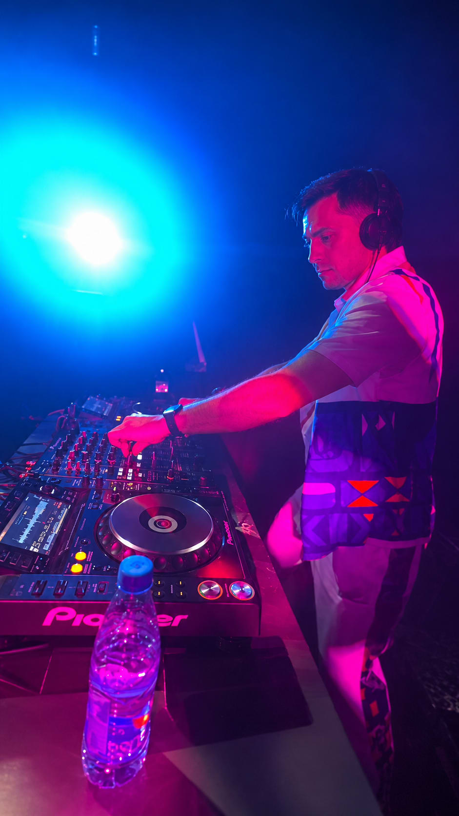 Afro, Organic, Deep & Tech House DJ for Lounges, Rooftops & Private Events — photo 1