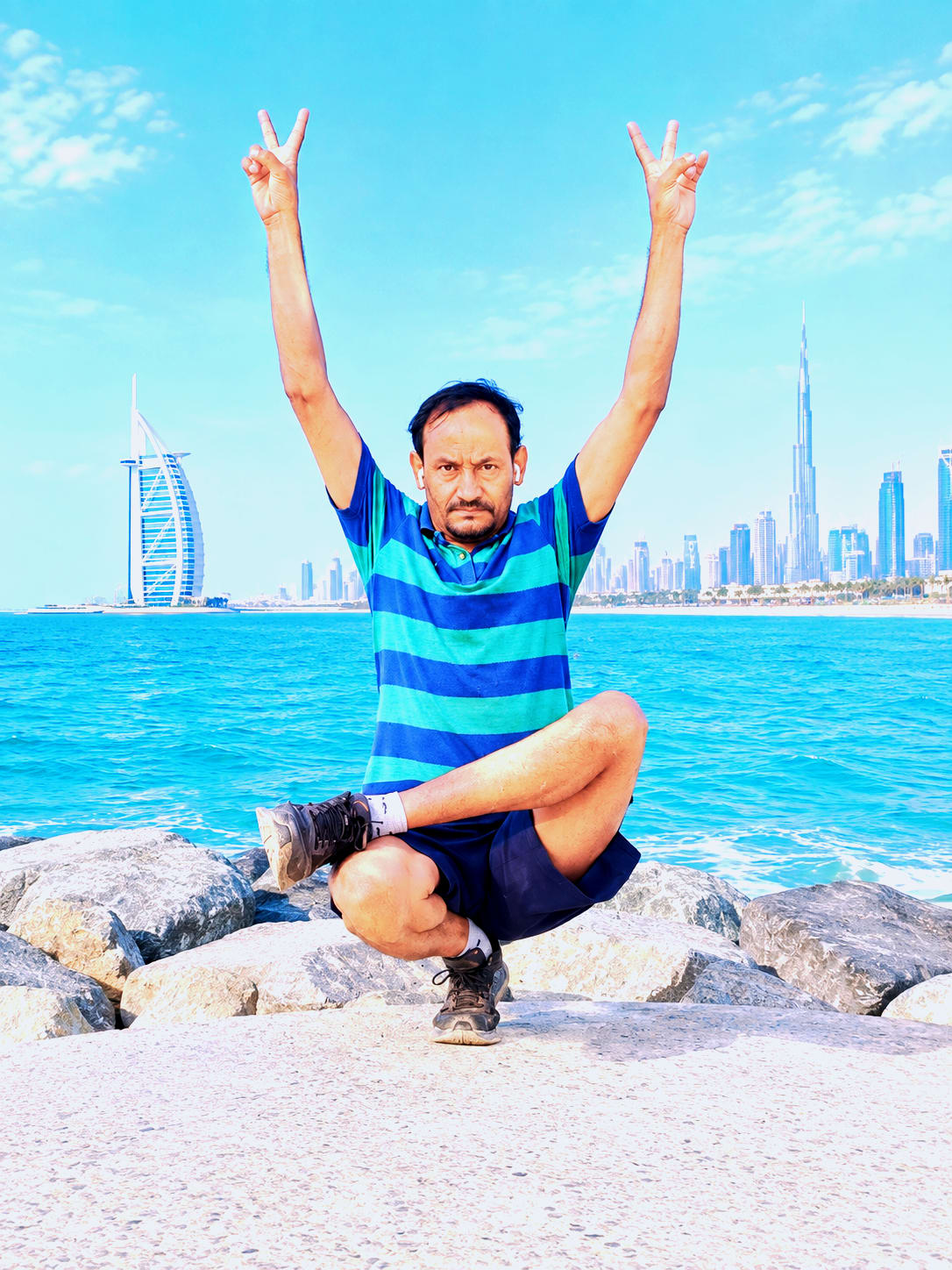 I love music and enjoy singing for everyone who loves music. I will be performing classic Bollywood and Hindi romantic s — photo 1