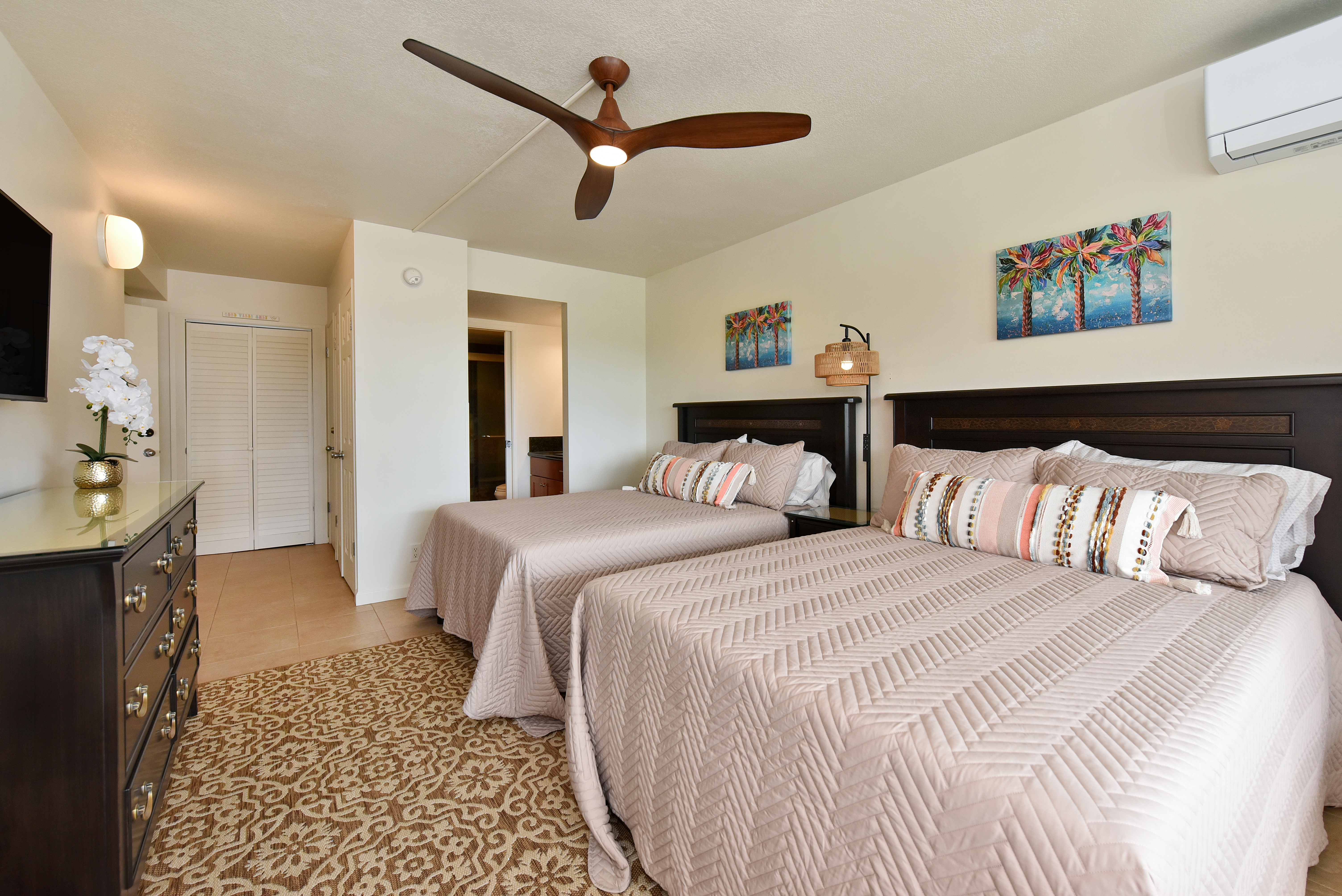 Guest bedroom detail