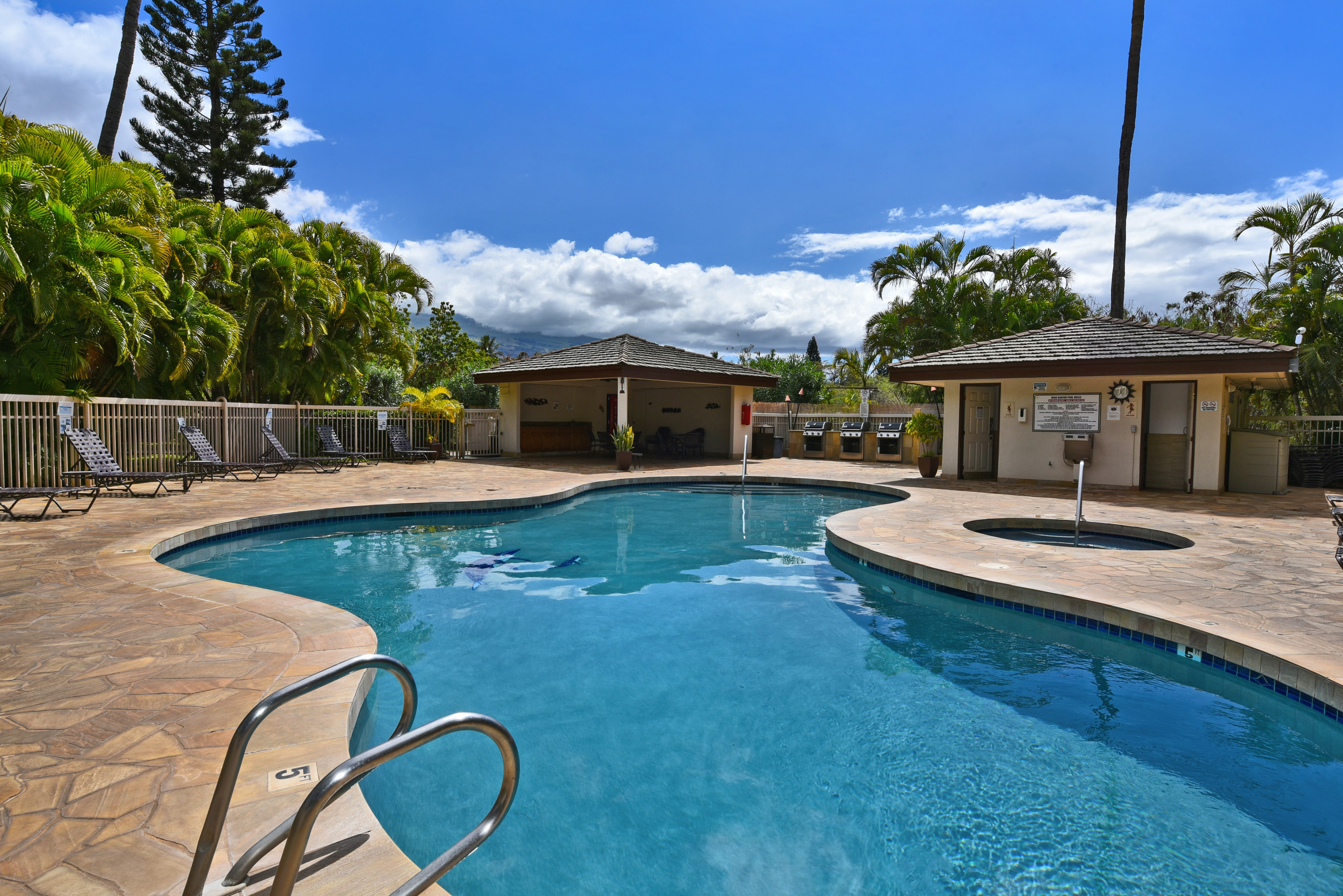 Maui Banyan resort pool and pavilion