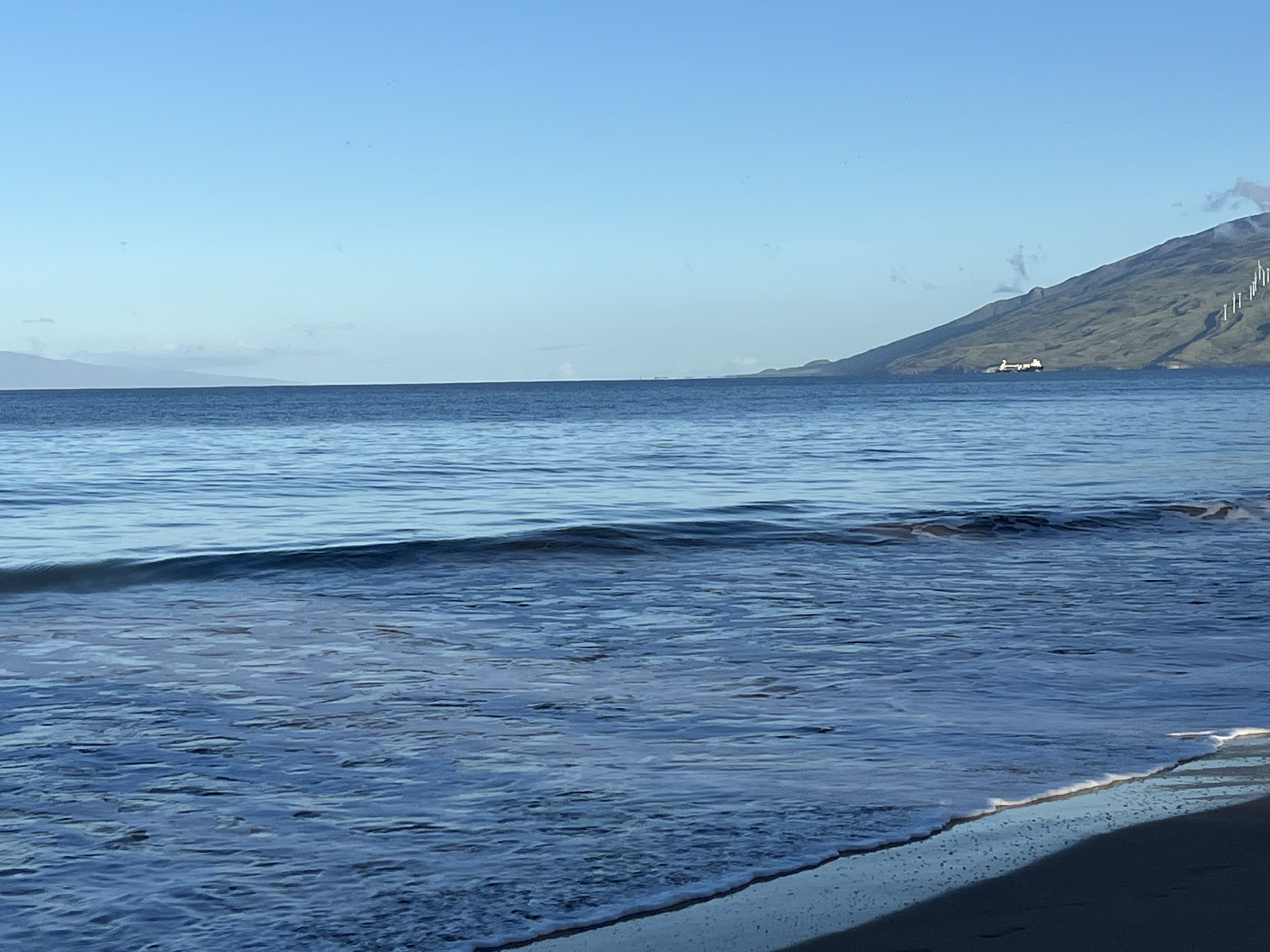 Dawn light on Kama'ole beach, South Kihei Maui morning walk