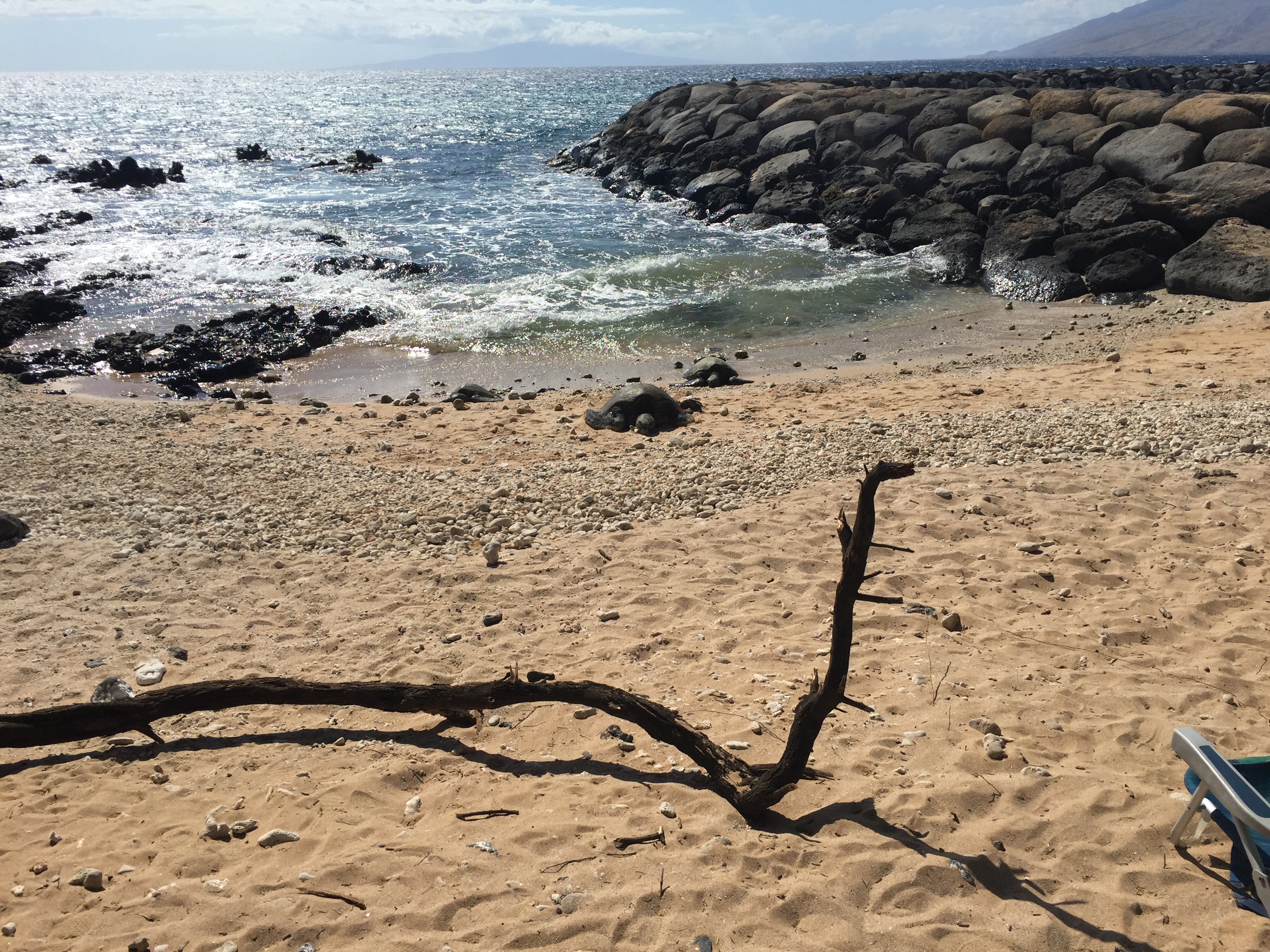 Rocky cove at Keawakapu Beach, South Kihei