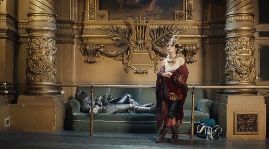 DE LONGS DISCOURS DANS VOS CHEVEUX