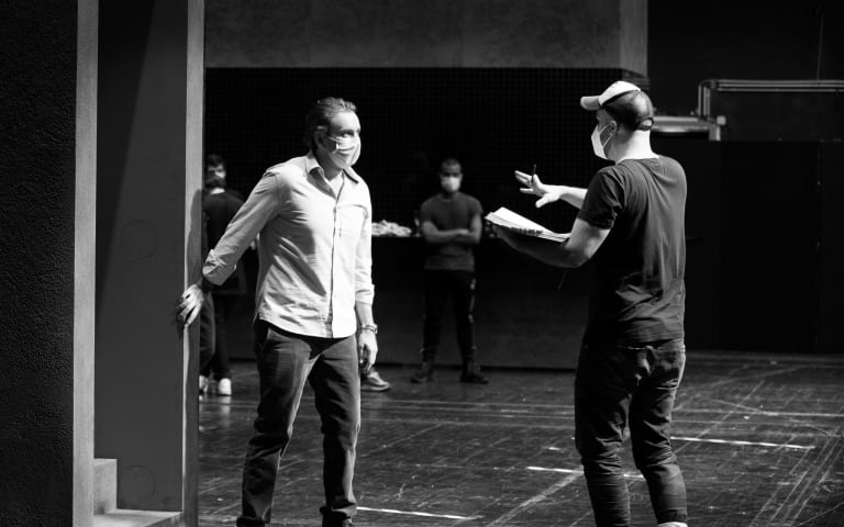 Singing to tell the tale