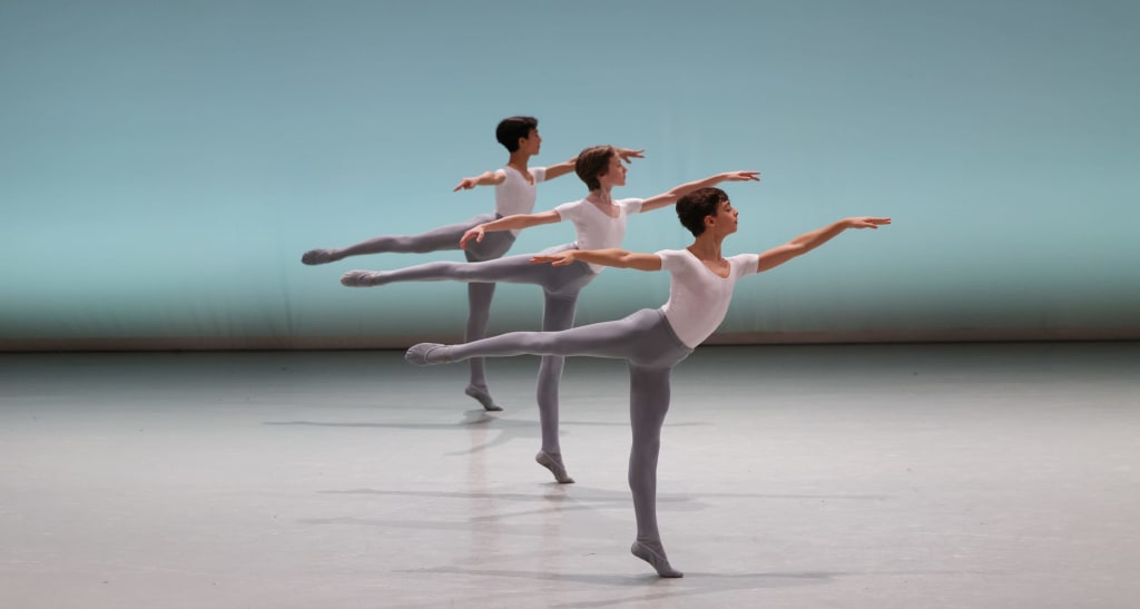 Spectacle De L'école De Danse De L'opéra De Paris 2022