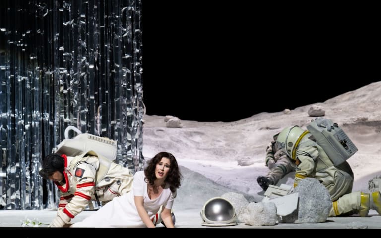 On a embarqué dans la navette spatiale de la Bohème de Puccini