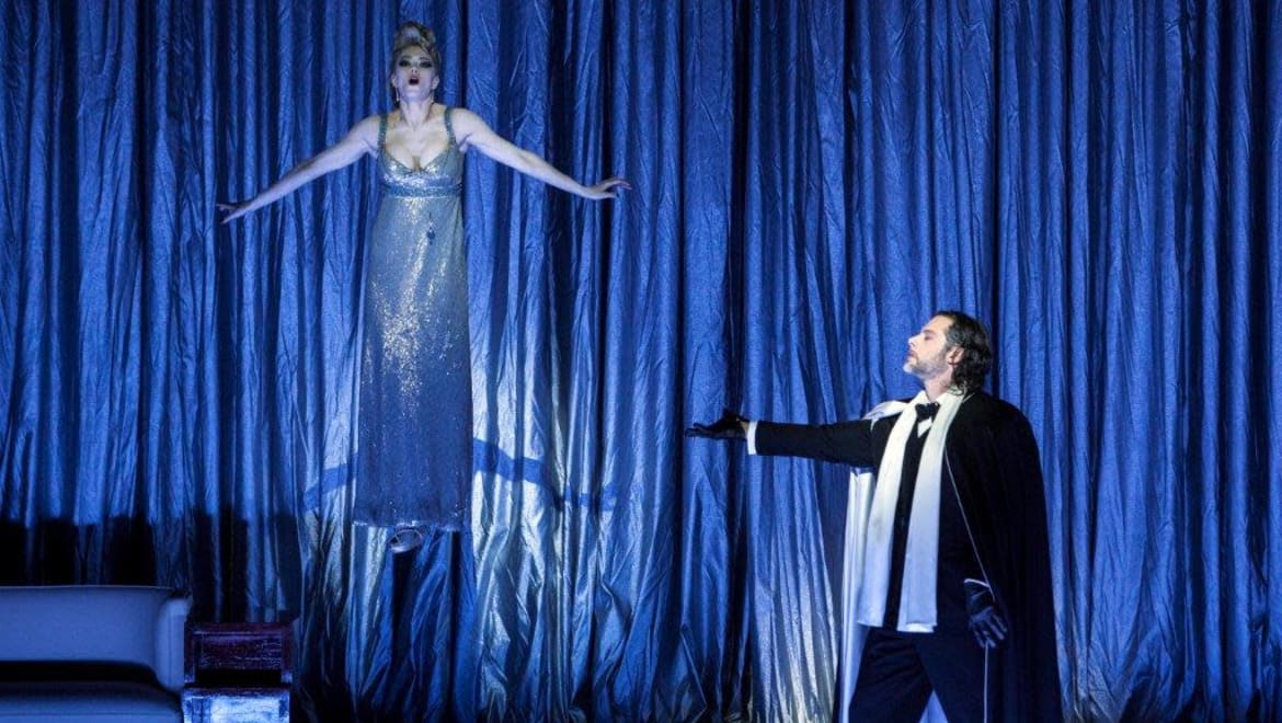 A tale of madness, love and death