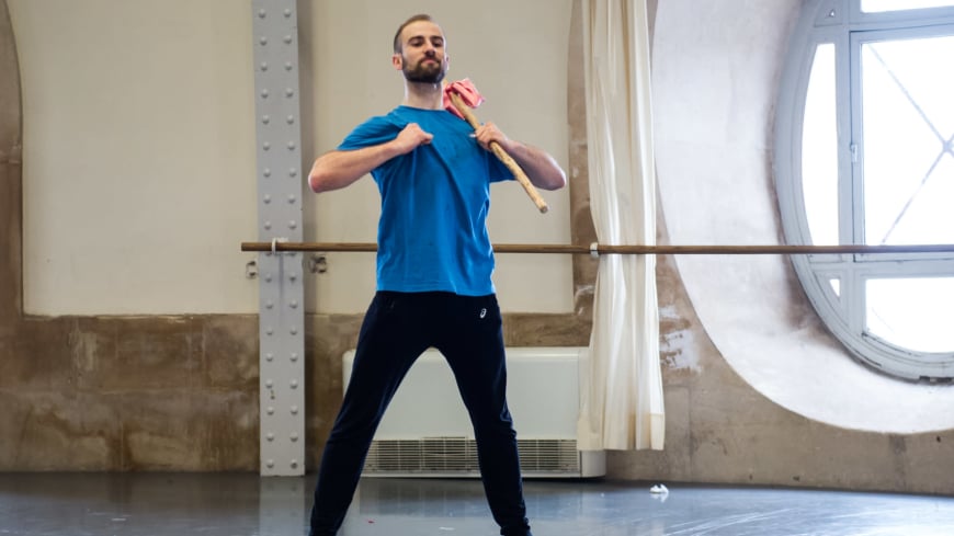 François Alu en répétition dans la variation de Colas