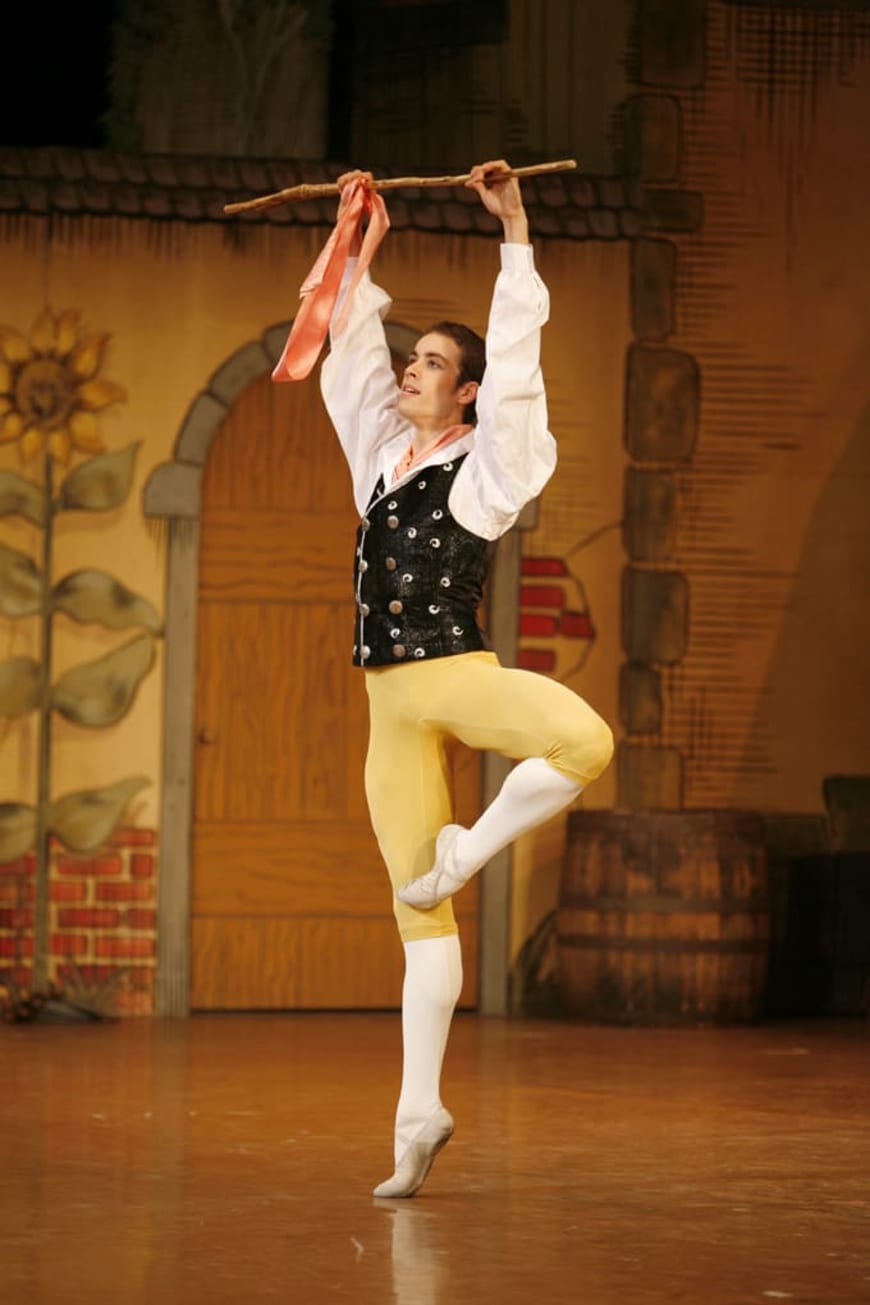 Mathias Heymann (Colas) dans La Fille mal gardée, Palais Garnier, 2007