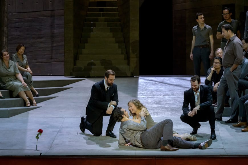 Etienne Dupuis (Don Giovanni), Mikhail Timoshenko (Masetto), Elsa Dreisig (Zerlina), Philippe Sly (Leporello), Palais Garnier, 2019