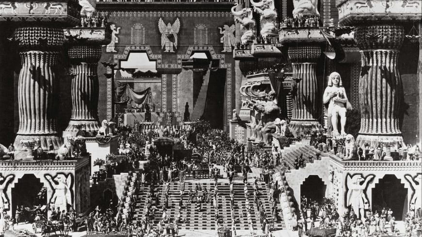 Intolérance, film de D.  W. Griffith, 1916
