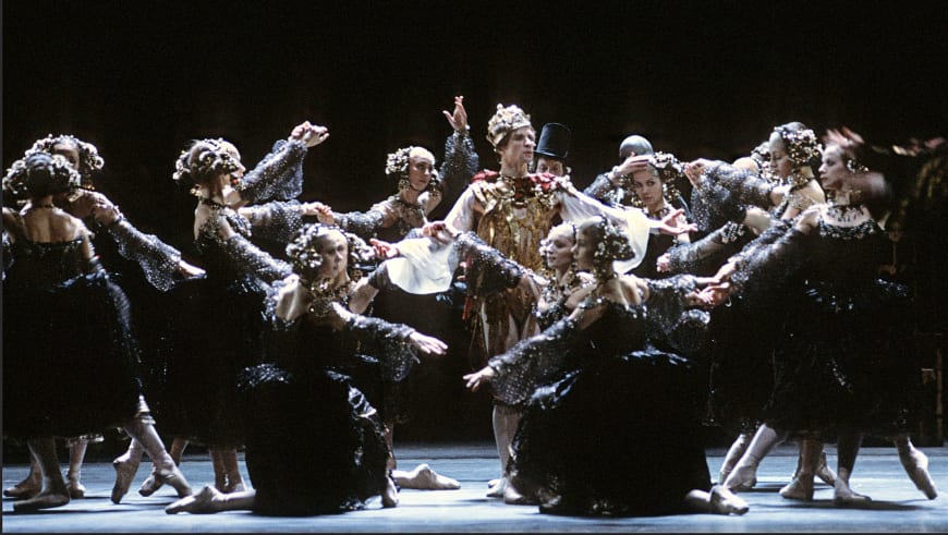 La Tempête dans la chorégraphie de Rudolf Noureev (Rudolf Noureev au centre dans le rôle de Prospero), Palais Garnier, 1984