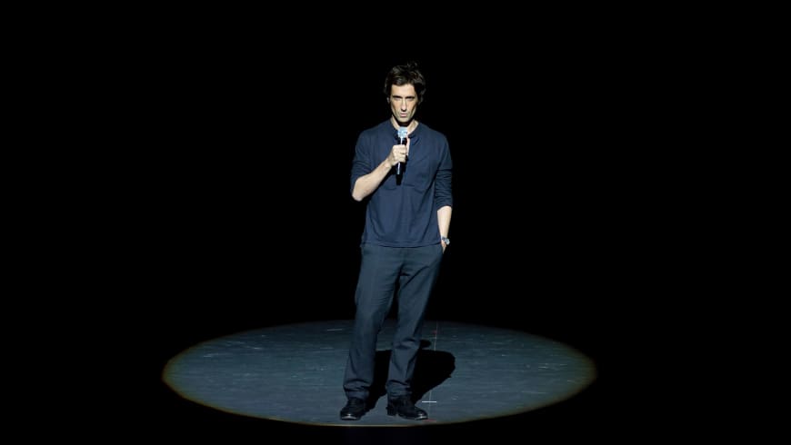 Benjamin Pech dans Tombe de Jérôme Bel, 2016