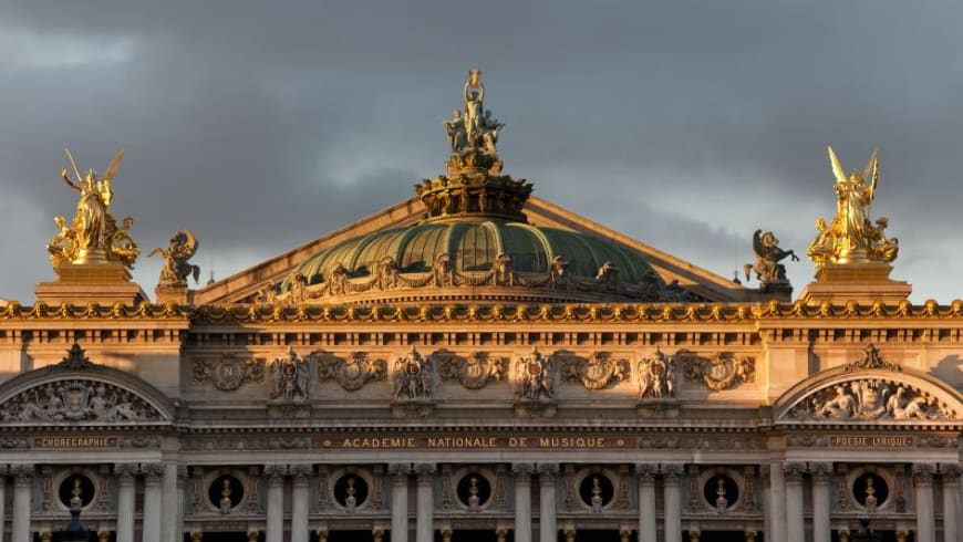 Palais Garnier, la façade principale (sud)