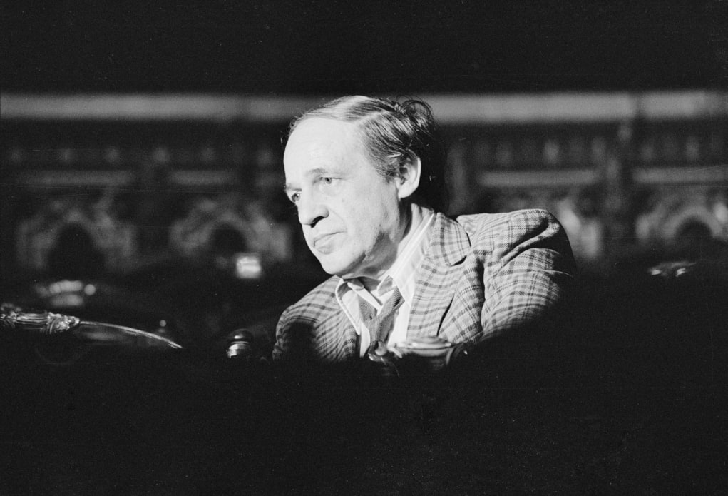 Pierre Boulez pendant les répétitions de <i>Lulu</i> au Palais Garnier, en février 1979.