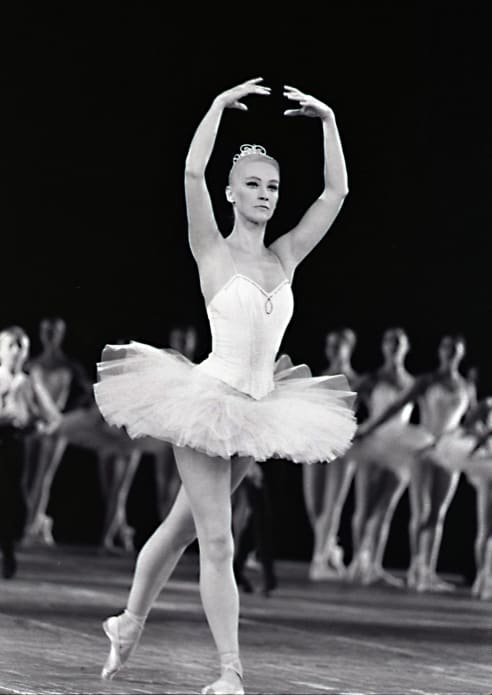 Claude Bessy dans le Défilé du Corps de Ballet de l’Opéra de Paris