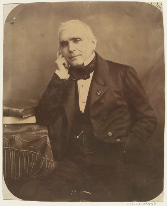 Félix Nadar - Portrait d’Eugène Scribe, entre 1854 et 1860. Photographie positive sur papier salé ciré montée sur carton, d’après négatif sur plaque de verre. BnF, département des Estampes et de la photographie

