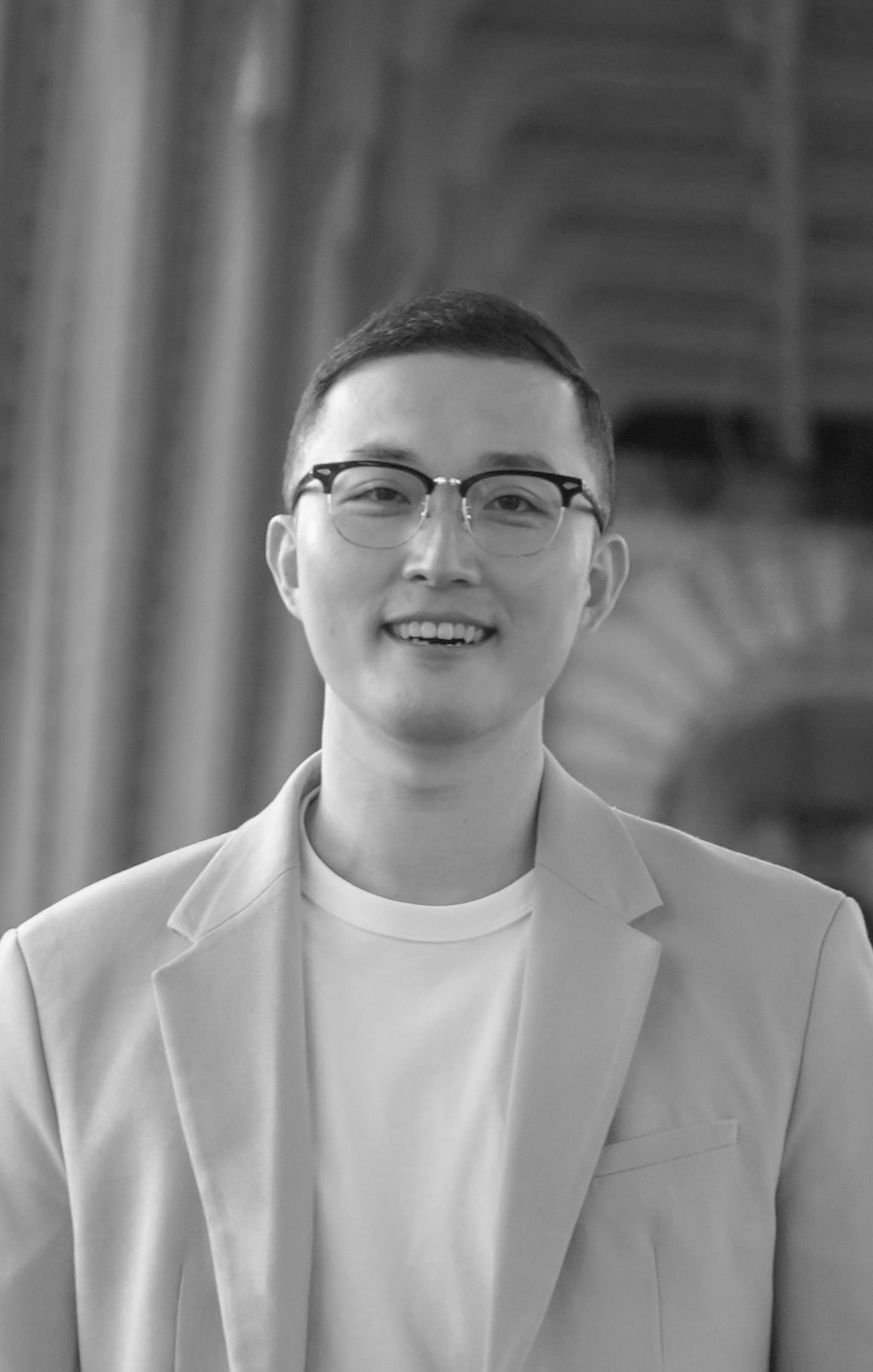 Watch Young-Woo Kim on Paris Opera Play