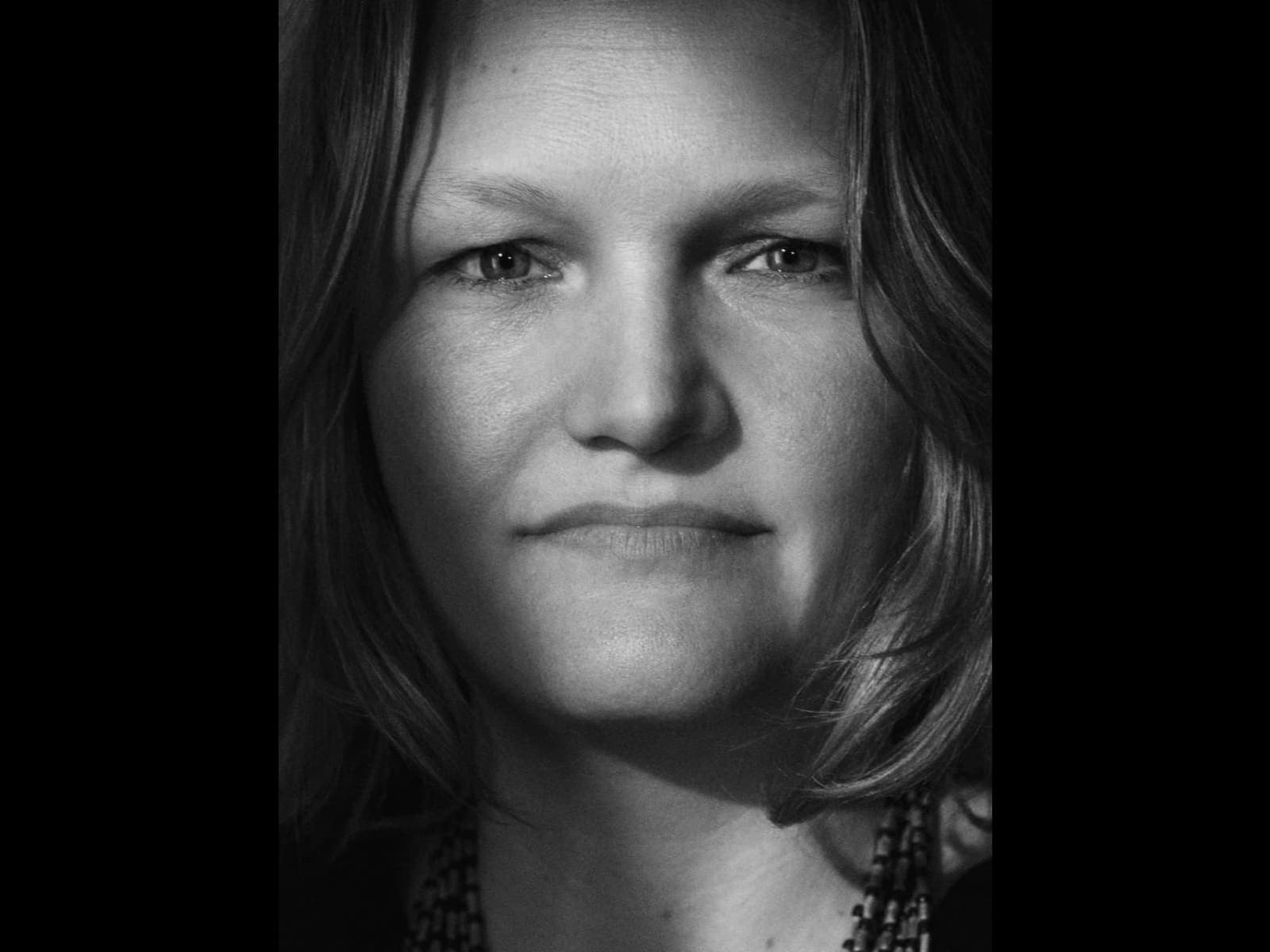 Rebecca Ringo Watch Rebecca Ringst on Paris Opera Play